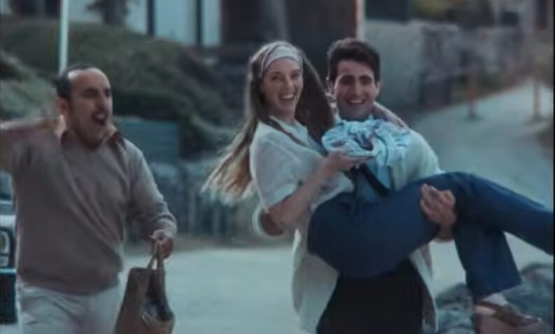 Intermarché et Romance rendent hommage aux longs repas de famille des années 70